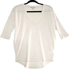 Express Sweater Womens XS Soft Cream Knit V-Neck Waffle‎ 1/2 Sleeve High Low Hem